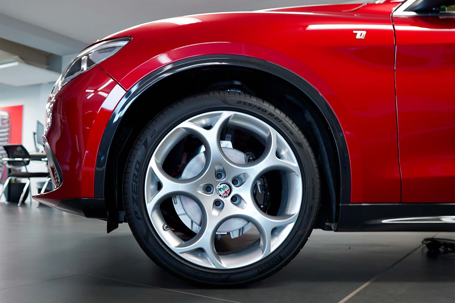 Garage Cardoni Showroom Alfa 1
