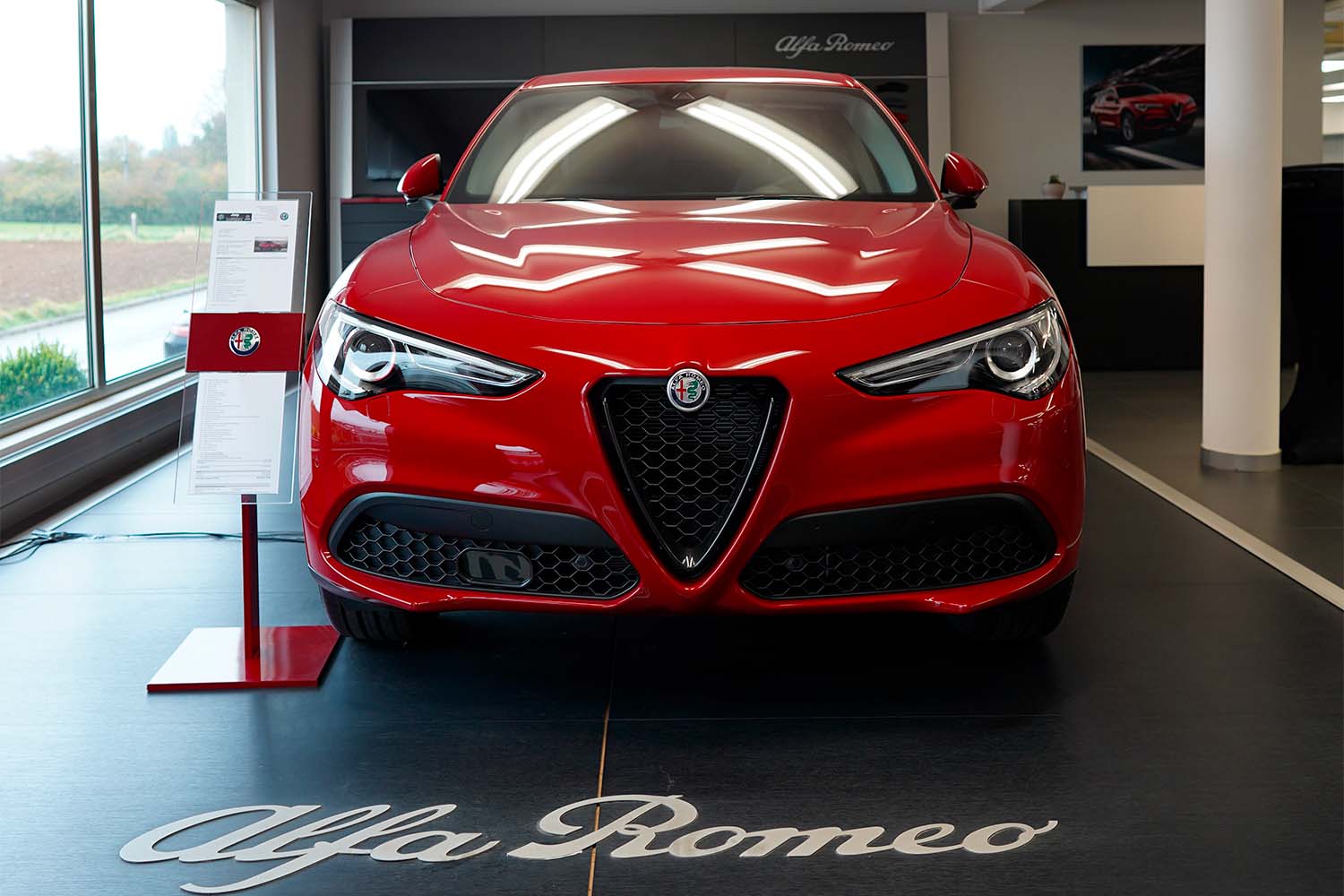 Garage Cardoni Showroom Alfa Romeo 2